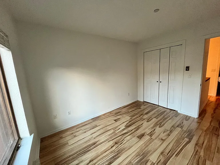 Midland Ave — Photo 14