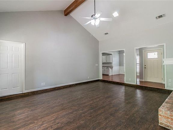 3rd image of 118 Woodmont Dr