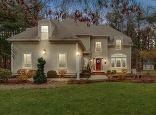 5 Tiger Lily Trl, Rehoboth, MA 02769