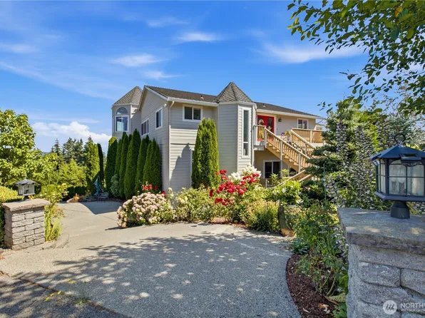 6203 Watchtower Road NE, Tacoma, WA 98422