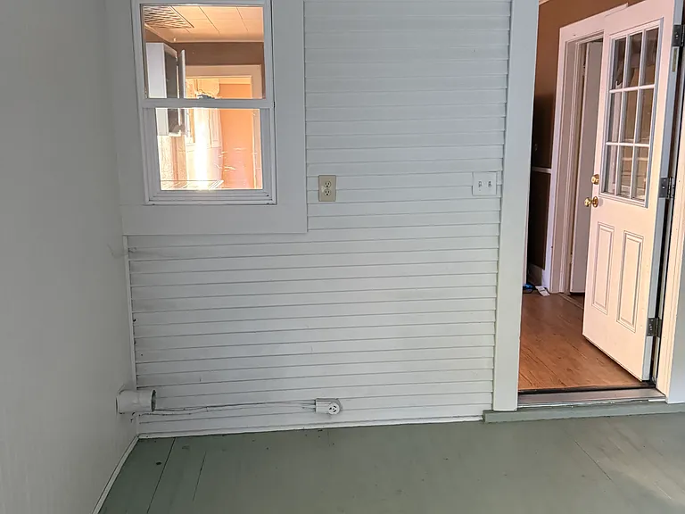 255 S F St — Photo 8