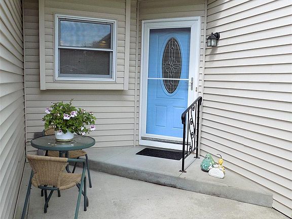 2nd image of 1711 Woodfield Ct