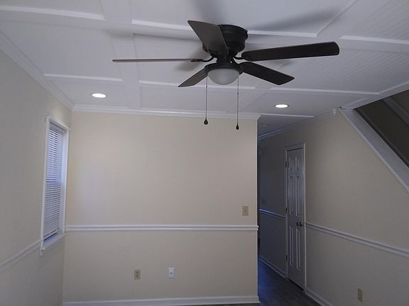 4th image of 1412 Camp Rd APT A
