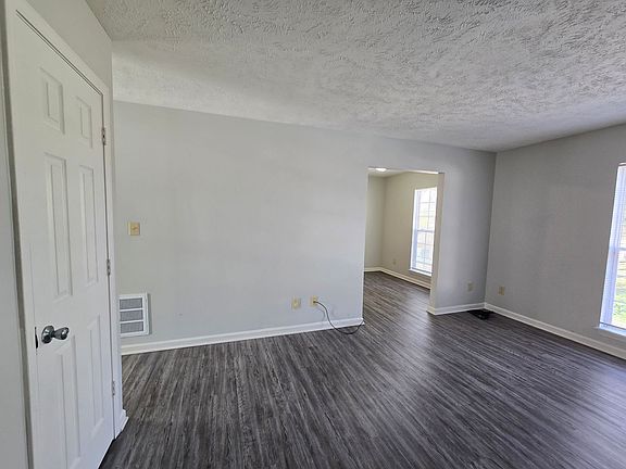 2nd image of 1704 Stallings Ave #1704STALLINGSAVE-4