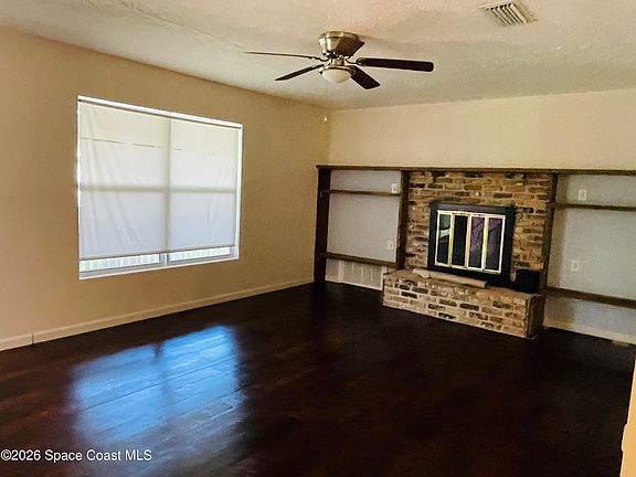 4th image of 2235 Macedo Rd NE