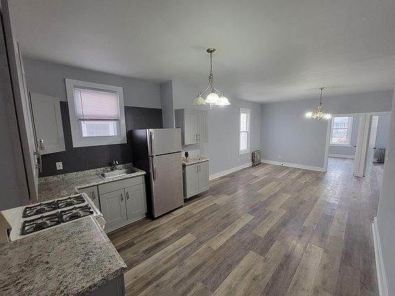 2nd image of 230 Duncan Ave Floor 2