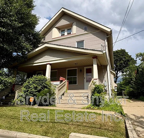 2307 & 2309 SW 22nd St SW — Photo 2