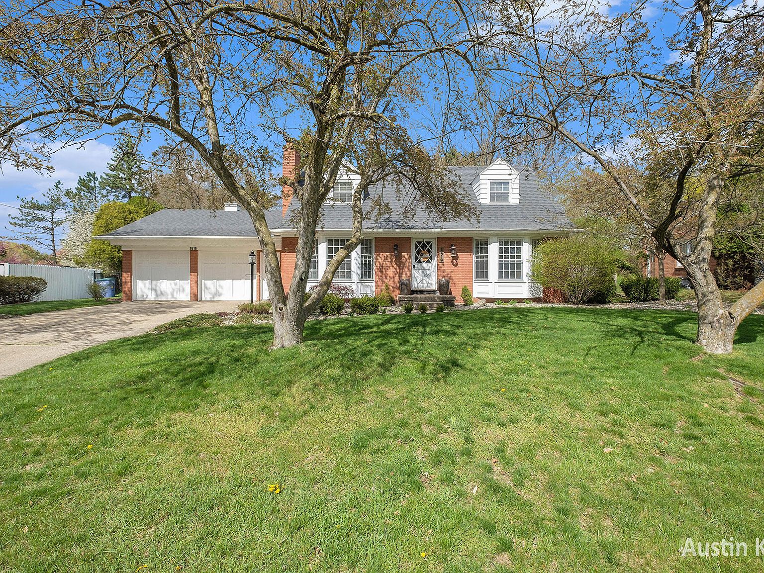 1619 Millbrook St SE, Grand Rapids, MI 49508 Zillow