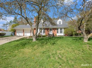 1619 Millbrook St SE, Grand Rapids, MI 49508