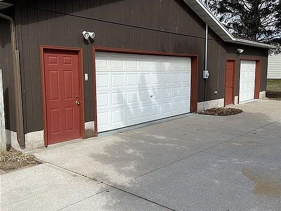 4th image of 105 Meadow Ln