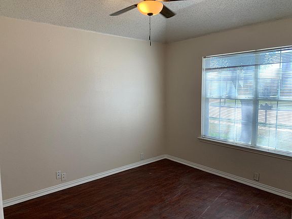 3rd image of 2520 Tar Heel Dr