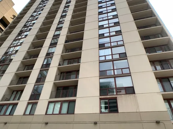200 N Dearborn St Unit 1002, Chicago, IL 60601