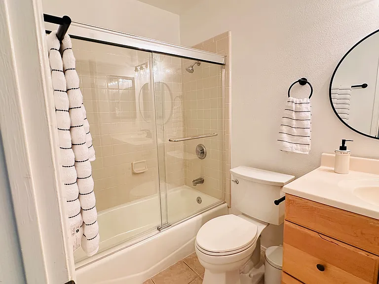 8811 Gilman Dr #D — Photo 18