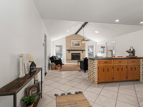 3rd image of 6989 Lake Joanne Dr