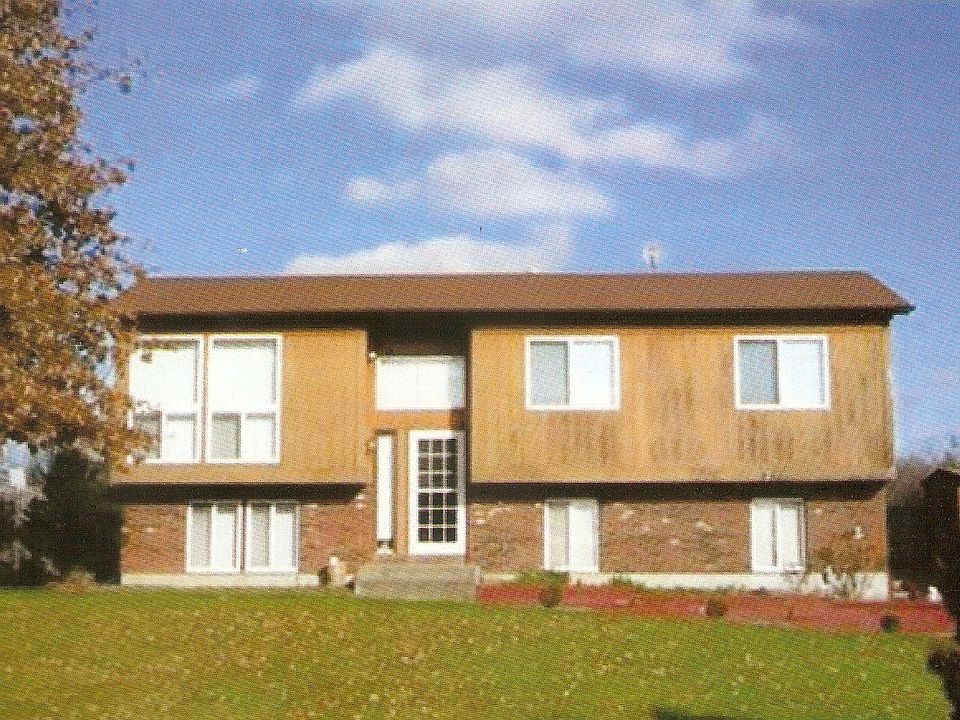 1st image of 155 Heather Cir
