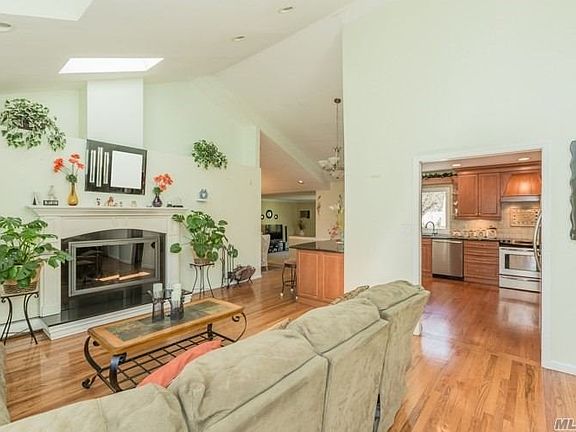 3rd image of 3 Revona Ln