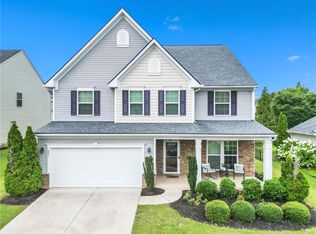 331 Kelsey Glen Ln, Simpsonville, SC 29681