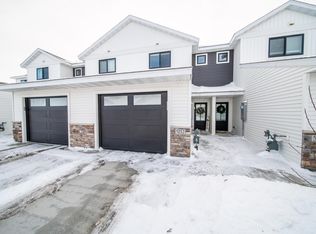 5212 Harvest Square Pl NW, Rochester, MN 55901