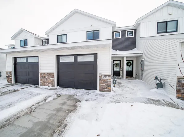 5212 Harvest Square Pl NW, Rochester, MN 55901