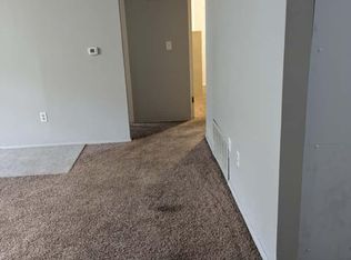 972 30th Ave APT 2, Columbus, NE 68601