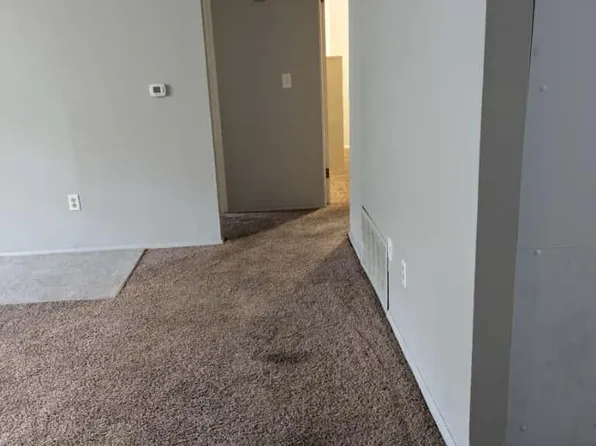 972 30th Ave APT 2, Columbus, NE 68601