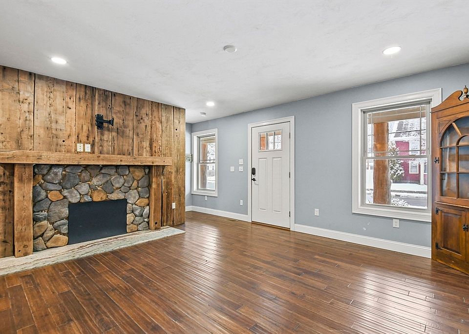 58 Rivulet St, Uxbridge, MA 01569 Zillow