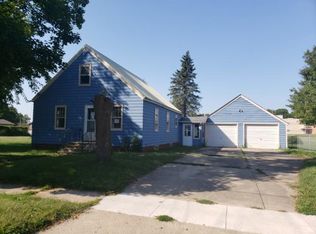 1409 3rd Ave S, Estherville, IA 51334