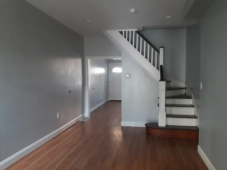 3723 Stanton St — Photo 6