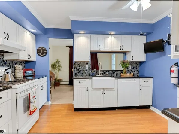 15F Kensington Rd BLDG 15 #F, Chatham Twp., NJ 07928