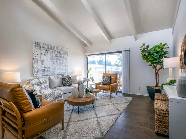 39 Dearborn Pl APT 98, Goleta, CA 93117
