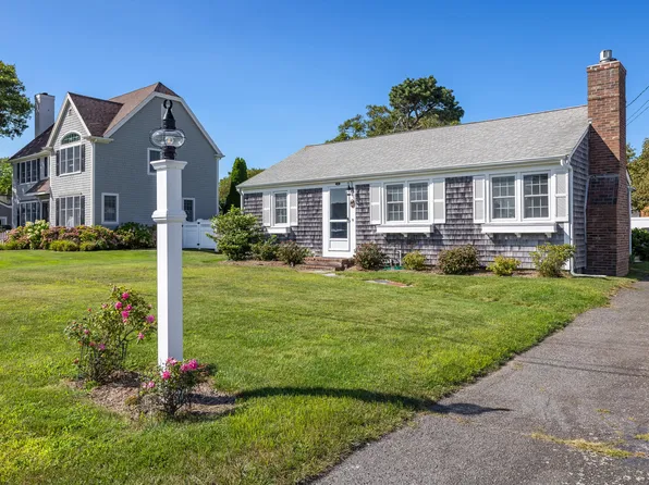 40 Shore Road, West Dennis, MA 02670