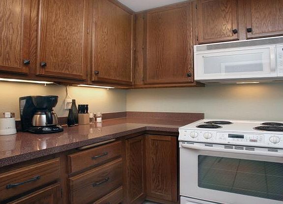 5th image of 1403 Eddy St