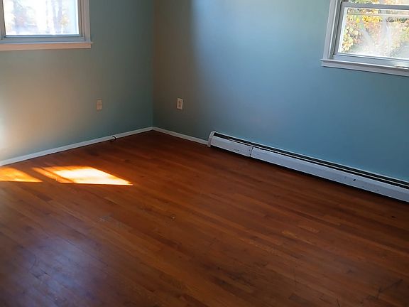 2nd image of 4303 Evergreen Dr