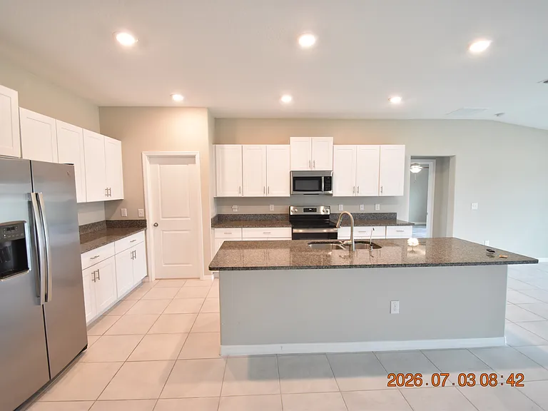 3507 N Maryland Ave — Photo 14