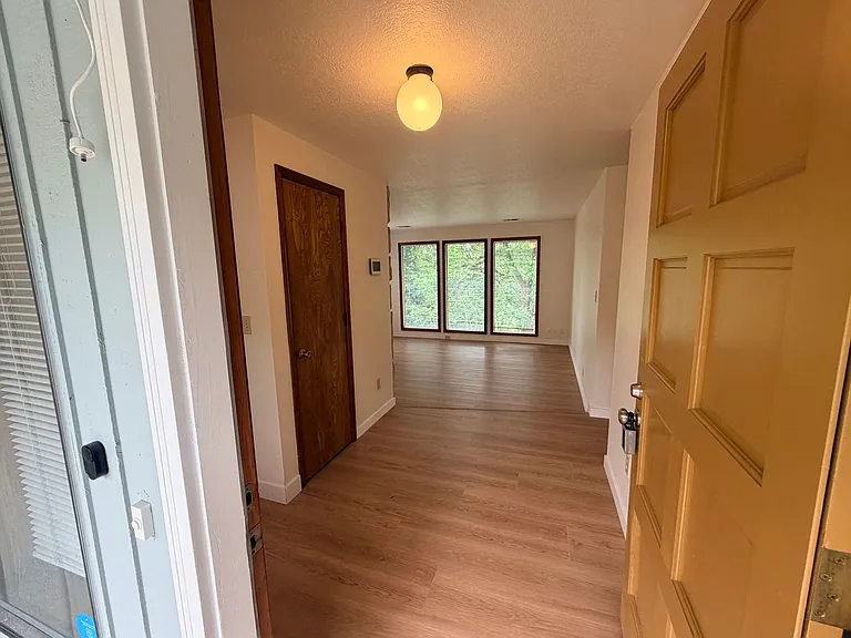 4389 Imperial Dr — Photo 5