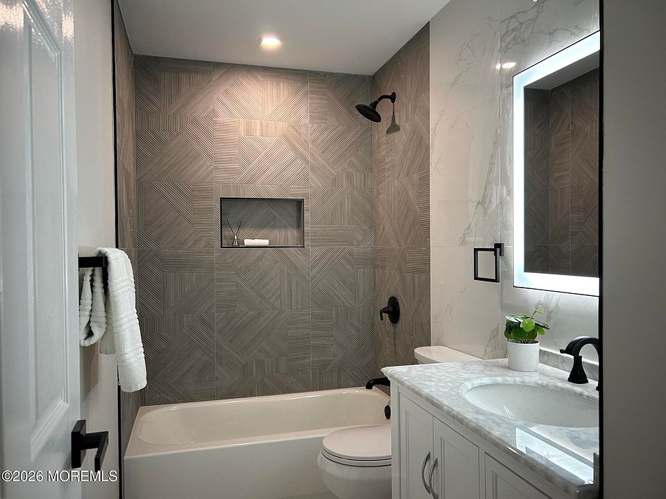 1st image of 1035C Aberdeen Drive
