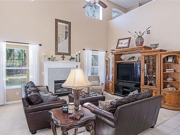 4th image of 771 Kingsbridge Dr