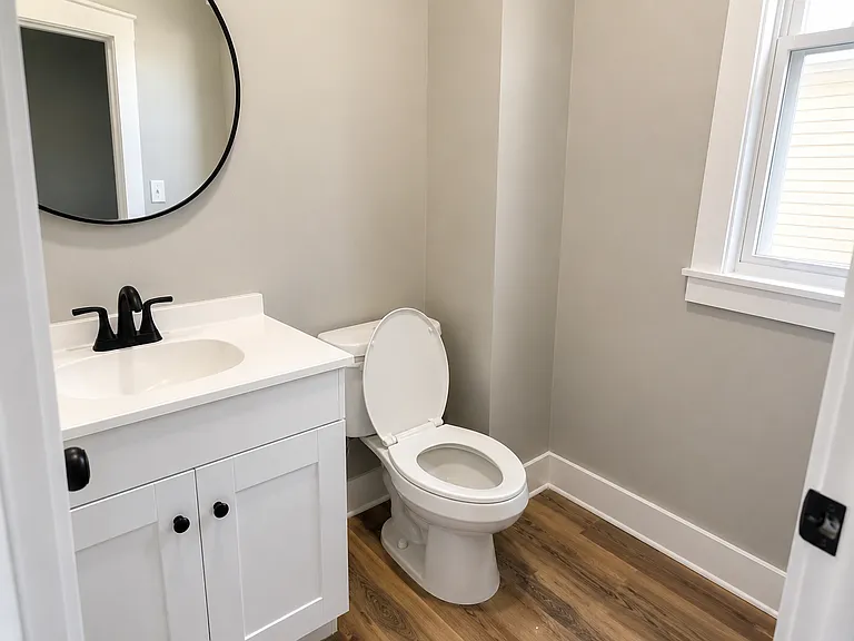 1566 Worthington St #1566 — Photo 8