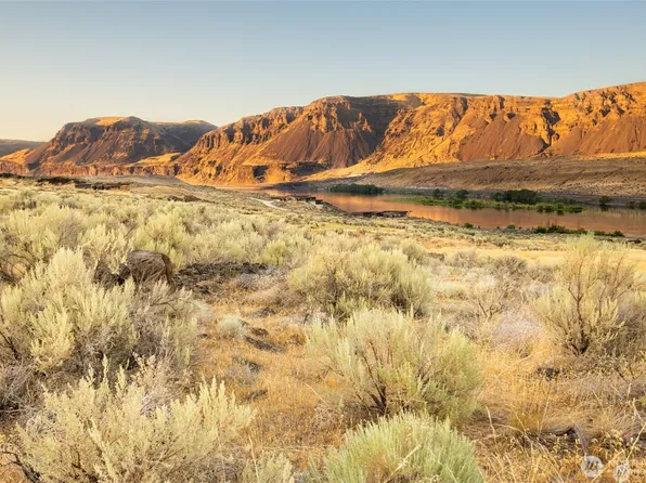 15 Old Bridge Lane, Malaga, WA 98828