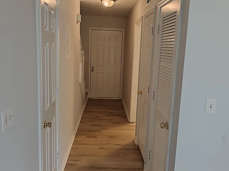 480 Charleston Ln — Photo 7