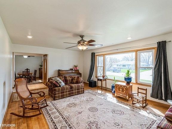 5th image of 627 River Oak Dr
