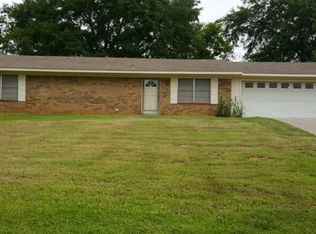 307 Cherokee Trl, Henderson, TX 75652