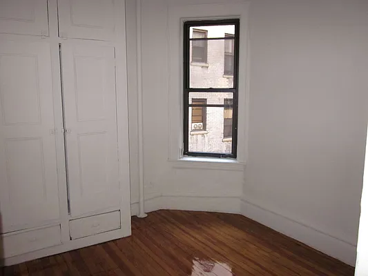 Rented by Metropolitan Equities | media 11