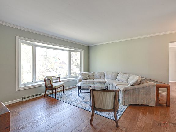4th image of 1004 Broadmoor Pl