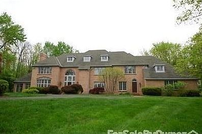 House Front / Private Drive