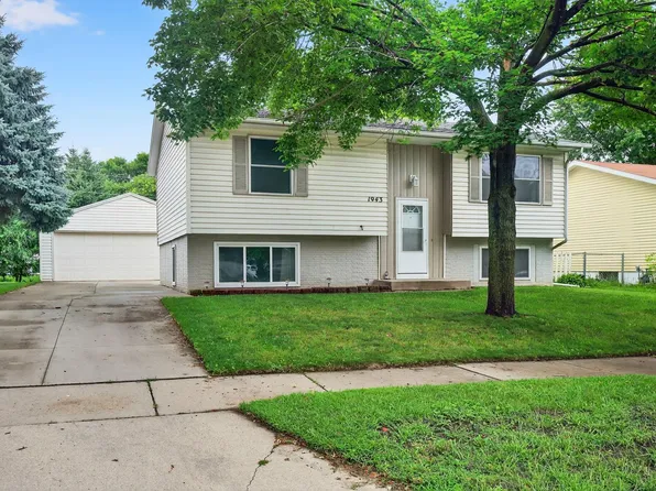 1943 42nd St NW, Rochester, MN 55901