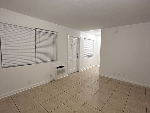 5th image of 123 Erie St APT 4