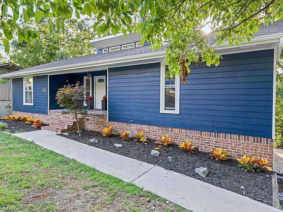 3rd image of 555 Benson Dr