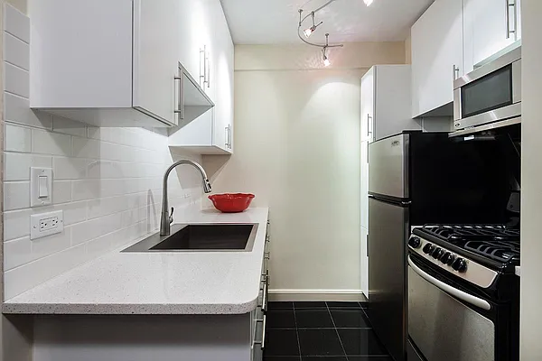 Sold by Corcoran | media 2