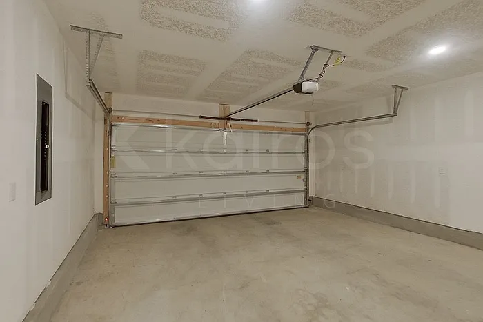 305 Monarch Ln — Photo 19